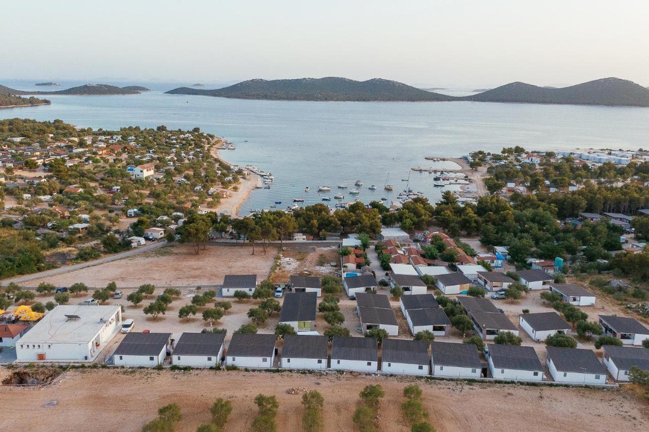 Amore Del Mare, Seaside Family Pace, Free Parking And Wifi In Camp Dalmatino Drage Εξωτερικό φωτογραφία