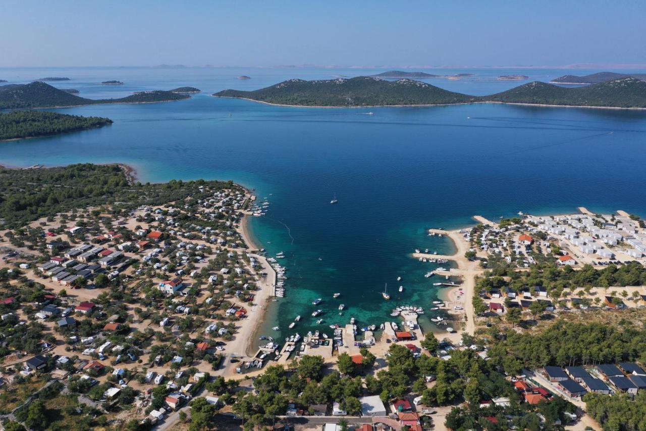 Amore Del Mare, Seaside Family Pace, Free Parking And Wifi In Camp Dalmatino Drage Εξωτερικό φωτογραφία