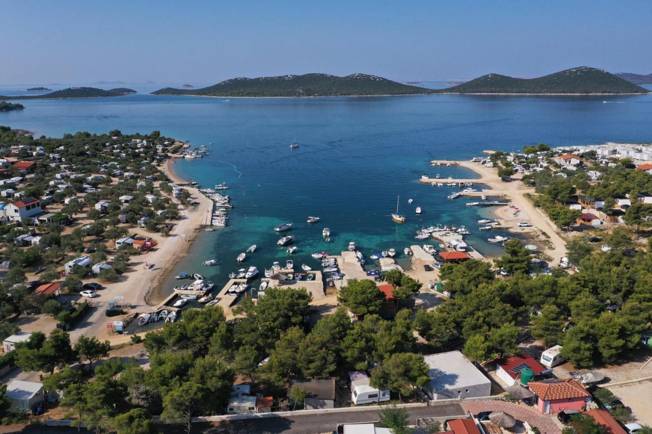 Amore Del Mare, Seaside Family Pace, Free Parking And Wifi In Camp Dalmatino Drage Εξωτερικό φωτογραφία