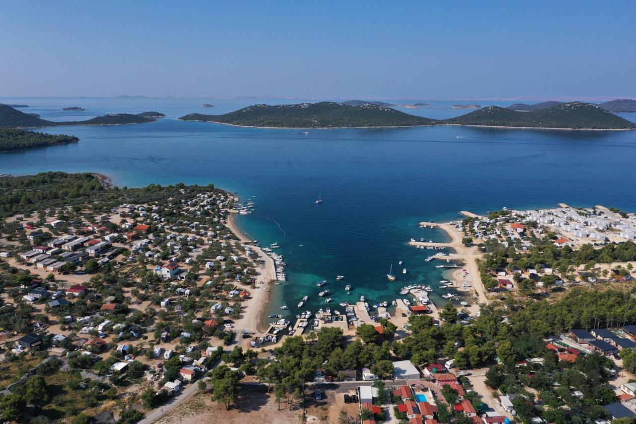 Amore Del Mare, Seaside Family Pace, Free Parking And Wifi In Camp Dalmatino Drage Εξωτερικό φωτογραφία